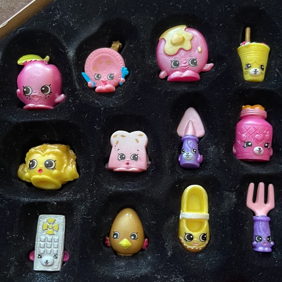 30 piece Shopikin Brand new in box limited Edition set - Picture 3 of 6